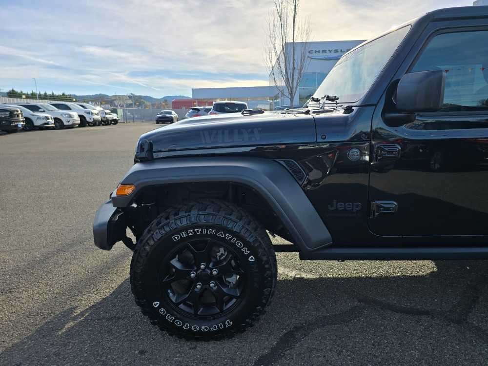 Thumbnail: 2023 Jeep Wrangler - 17