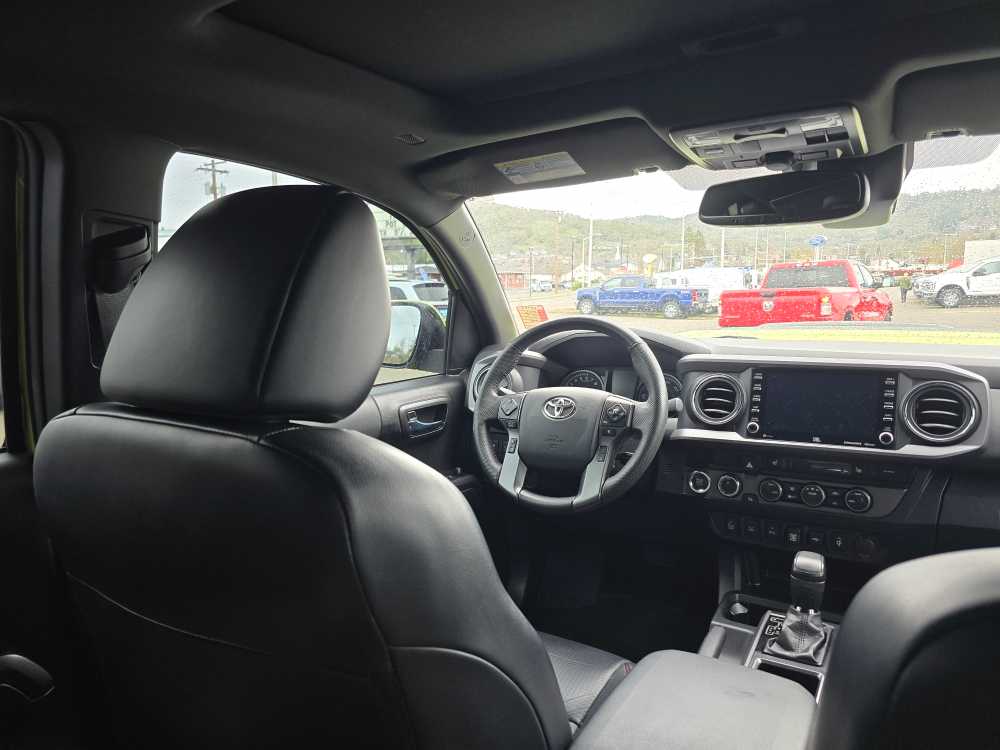 Thumbnail: 2022 Toyota Tacoma - 10