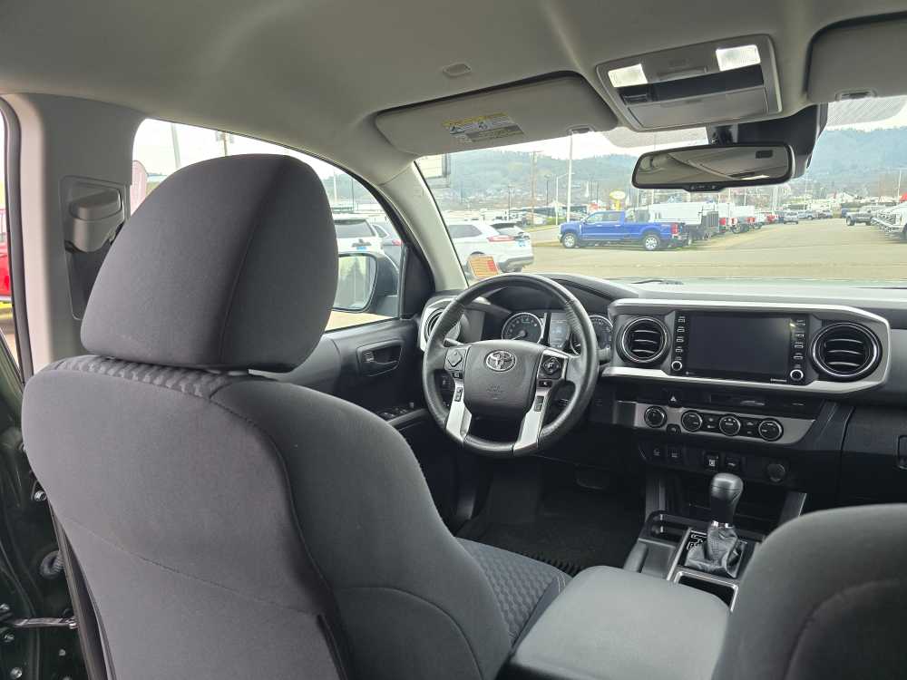 Thumbnail: 2021 Toyota Tacoma - 10