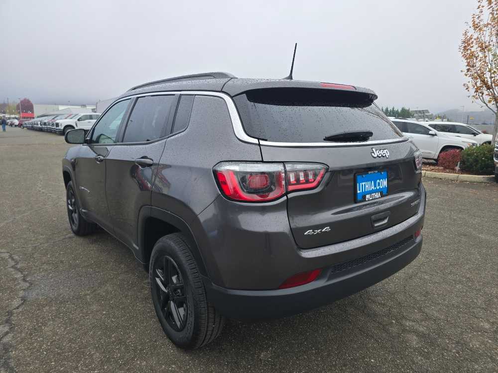 Thumbnail: 2020 Jeep Compass - 3