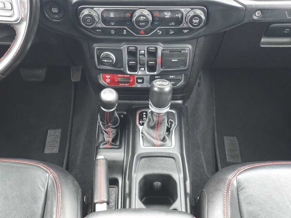 Thumbnail: 2020 Jeep Wrangler - 14