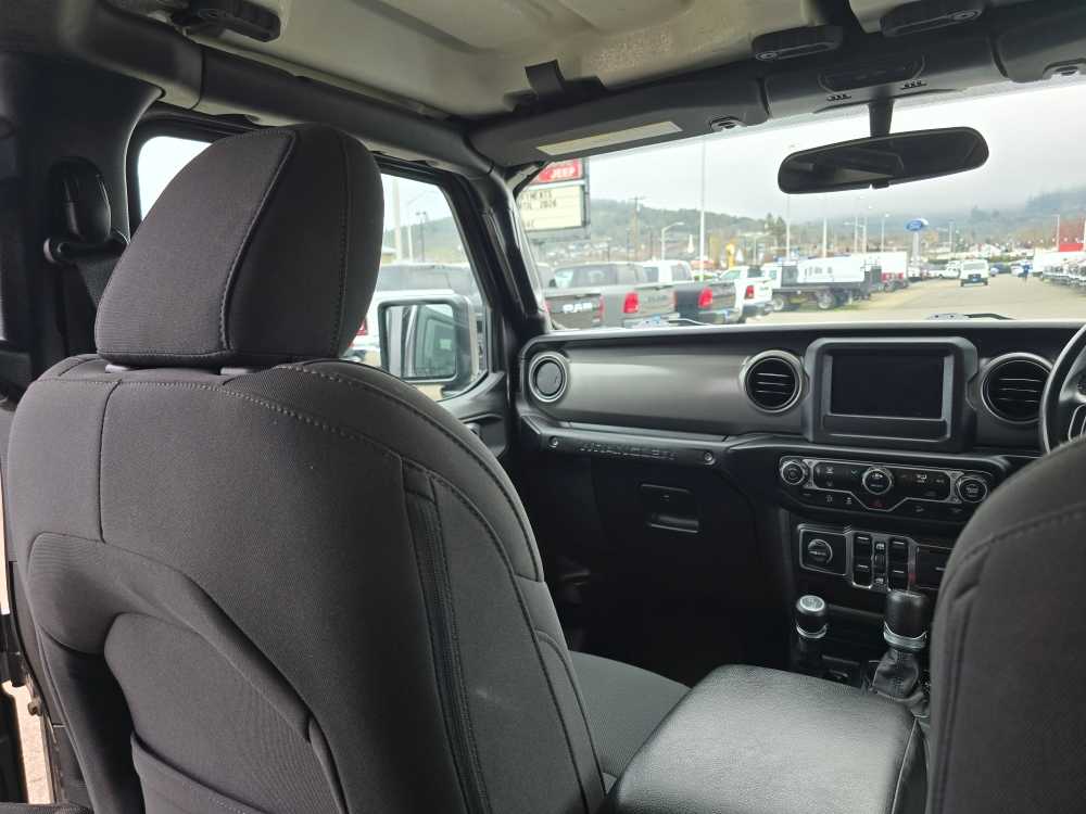 Thumbnail: 2023 Jeep Wrangler - 15