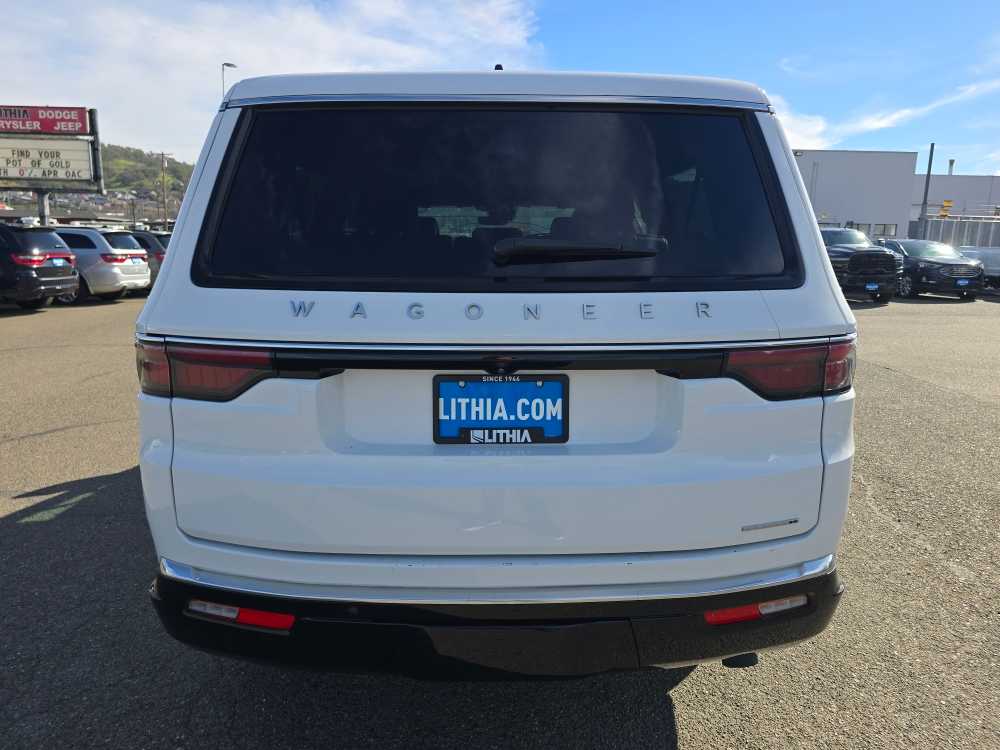 Thumbnail: 2024 Jeep Wagoneer - 4