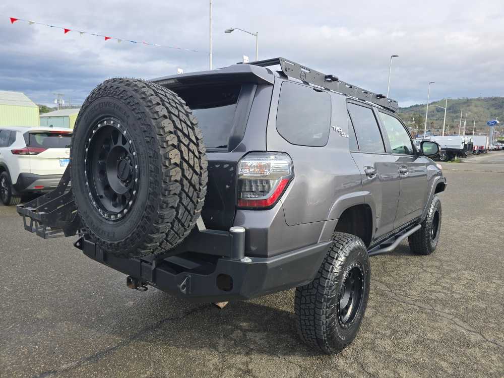 Thumbnail: 2021 Toyota 4Runner - 5