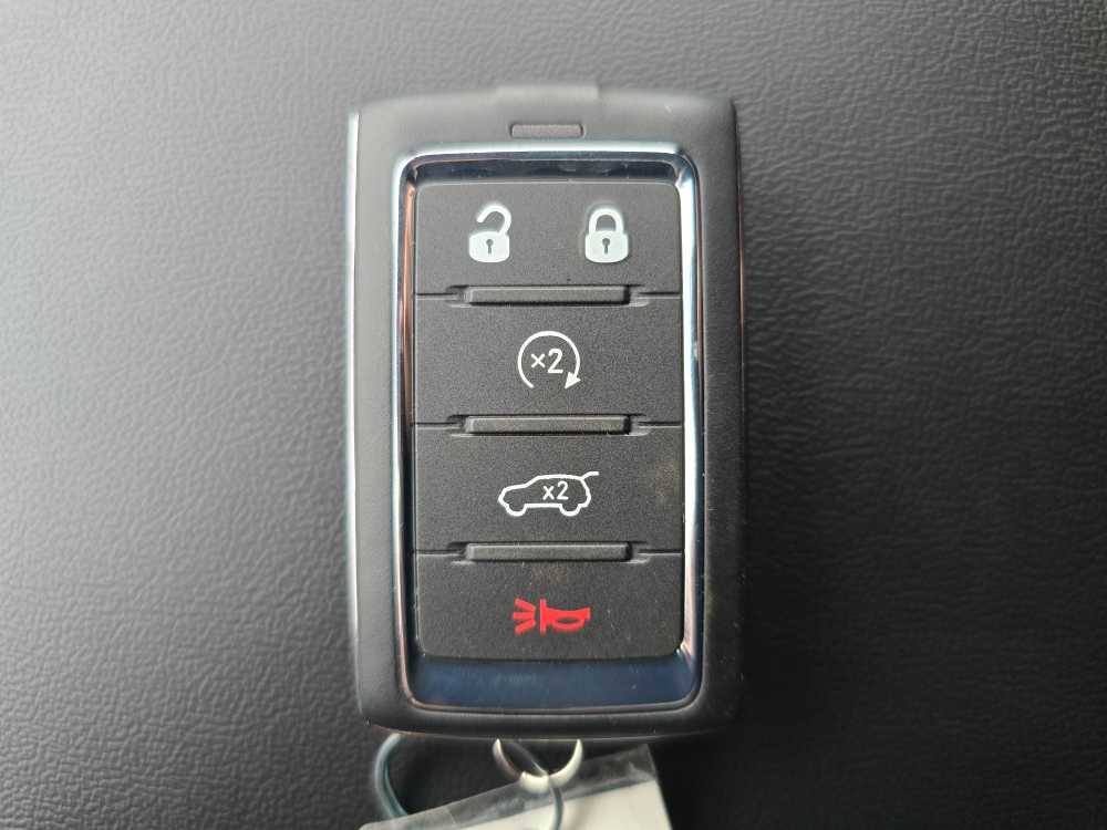 Thumbnail: 2025 Jeep Grand Cherokee L - 22