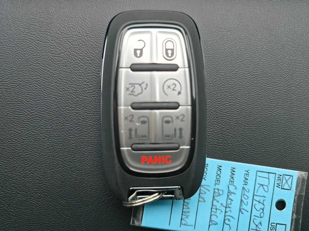 Thumbnail: 2026 Chrysler Pacifica - 22