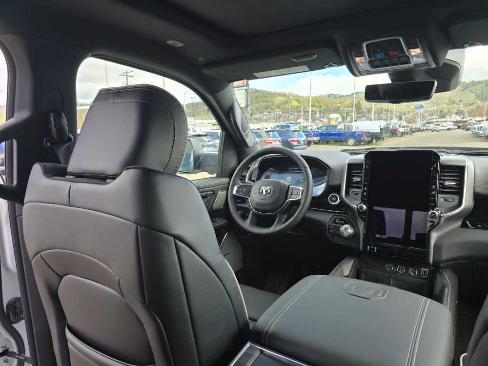 Thumbnail: 2026 RAM 1500 - 10