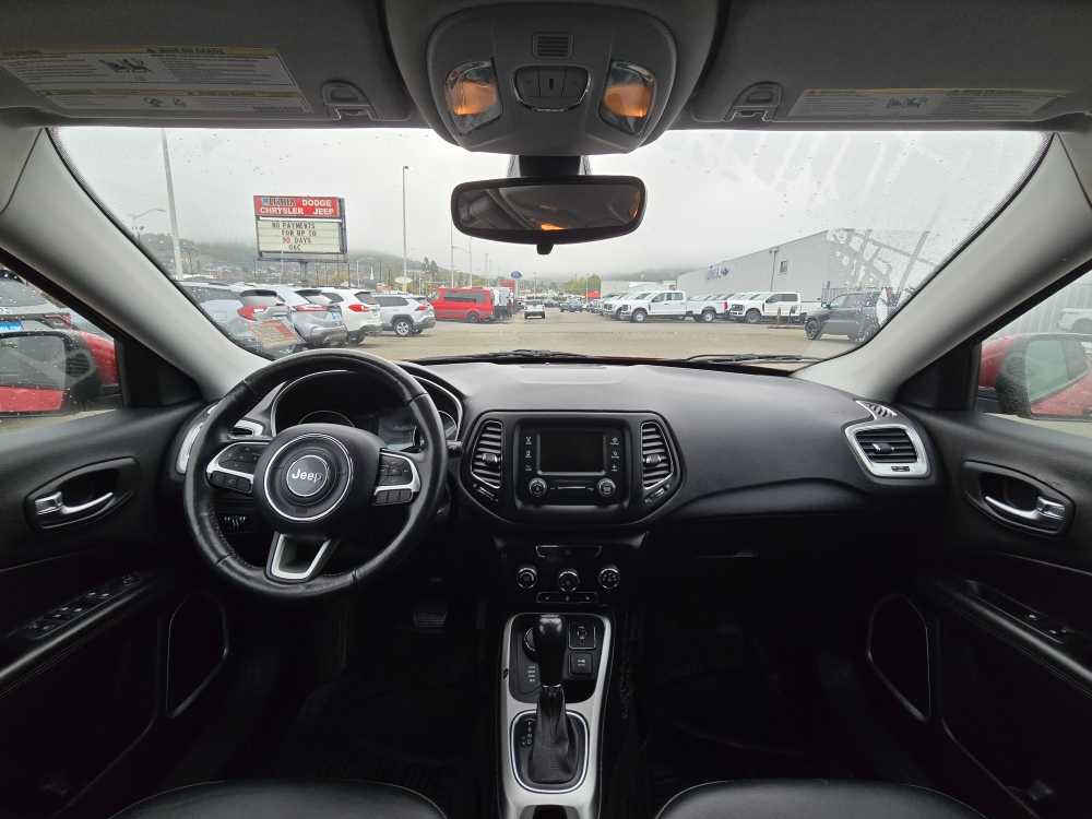 Thumbnail: 2018 Jeep Compass - 15