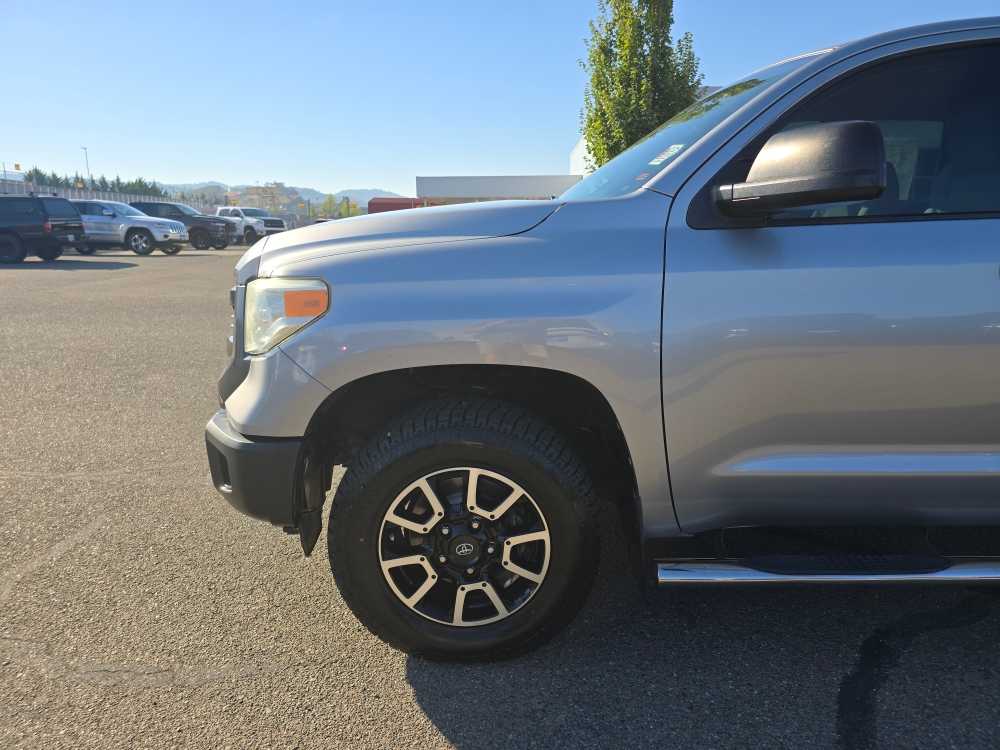 Thumbnail: 2014 Toyota Tundra - 19