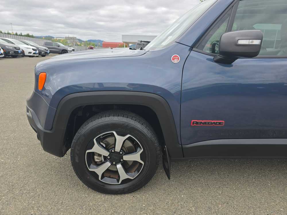 Thumbnail: 2021 Jeep Renegade - 17