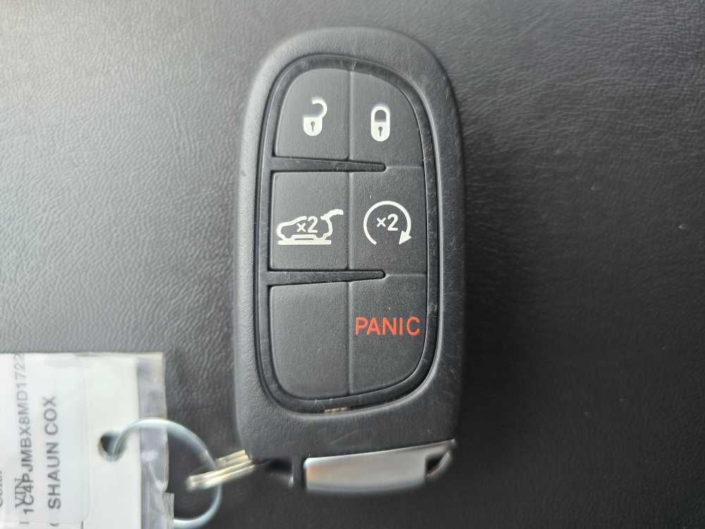 Thumbnail: 2021 Jeep Cherokee - 21