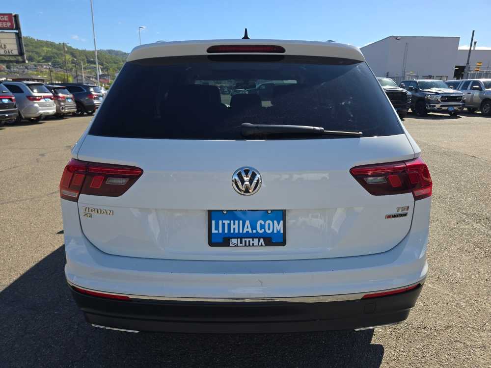 Thumbnail: 2018 Volkswagen Tiguan - 4