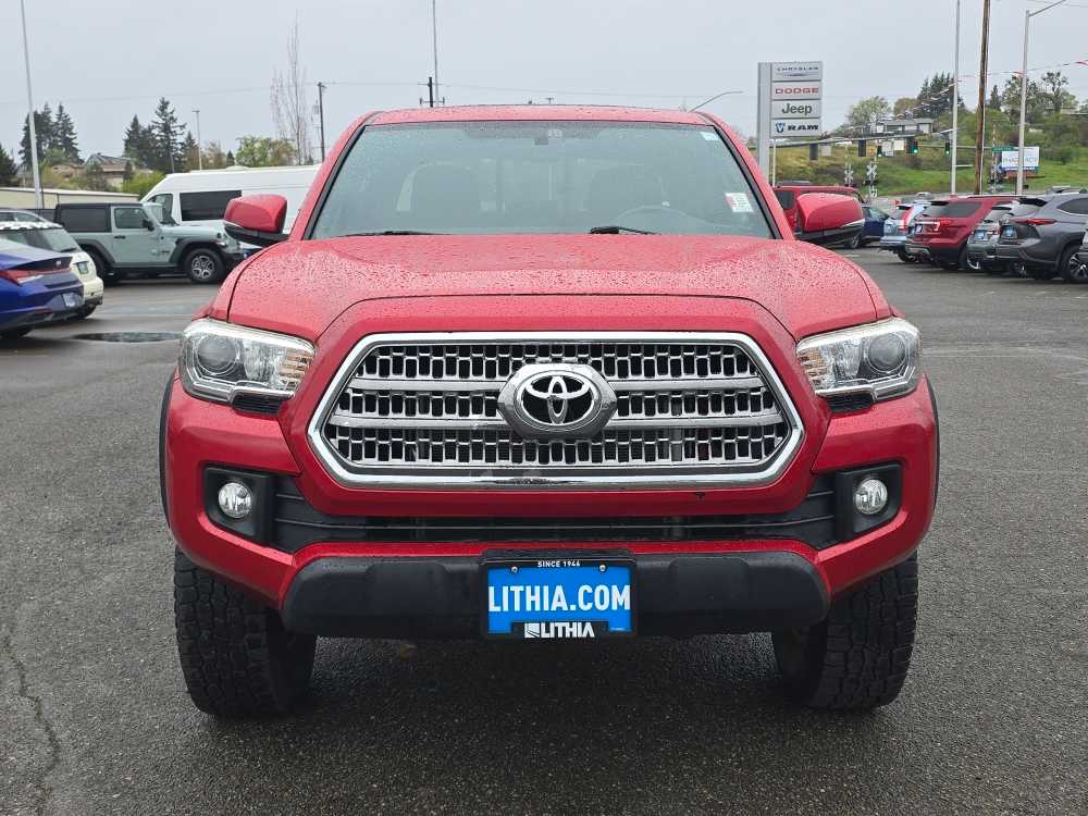 Thumbnail: 2016 Toyota Tacoma - 8