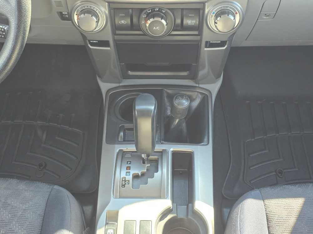 Thumbnail: 2011 Toyota 4Runner - 13