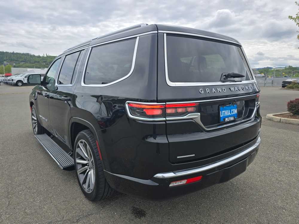 Thumbnail: 2023 Jeep Grand Wagoneer - 3