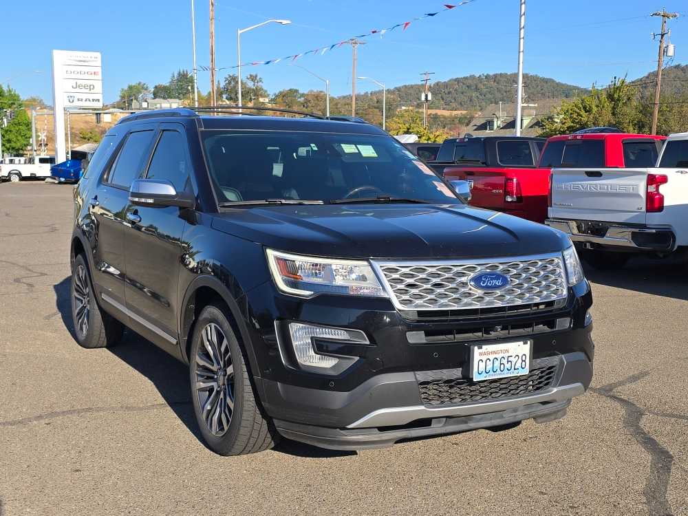 2017 Ford Explorer Platinum photo 4