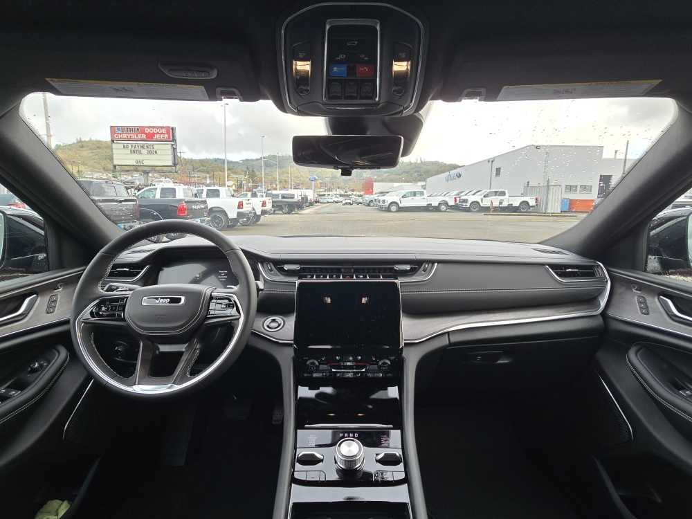 Thumbnail: 2025 Jeep Grand Cherokee - 15