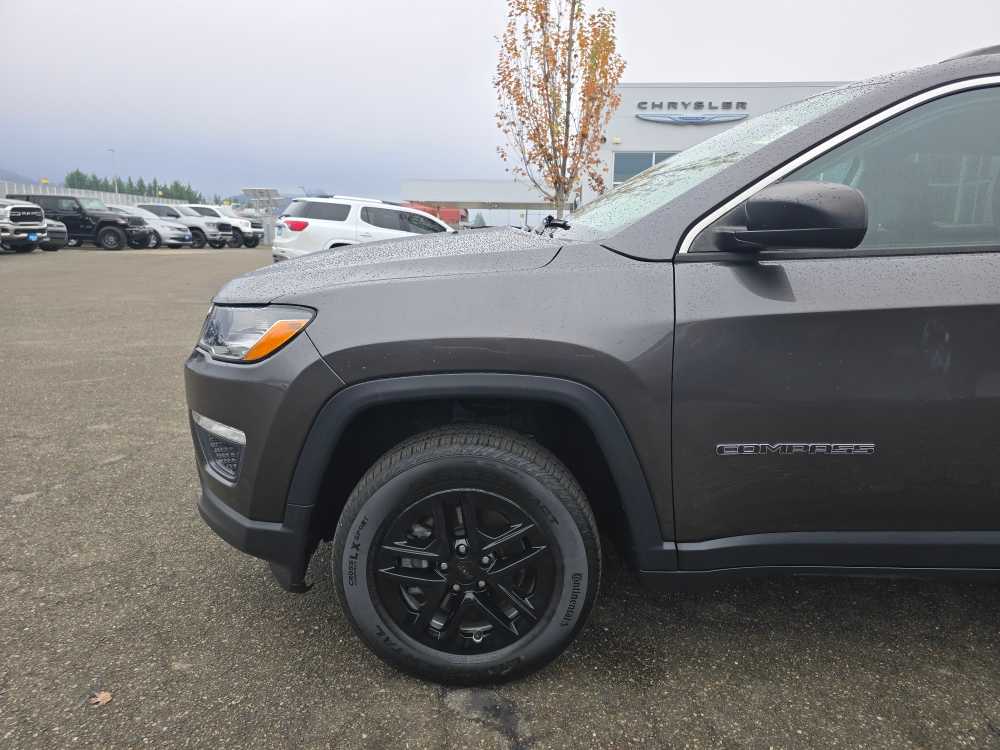 Thumbnail: 2020 Jeep Compass - 18