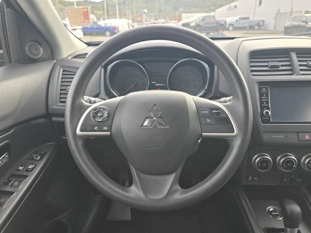 Thumbnail: 2024 Mitsubishi Outlander Sport - 11