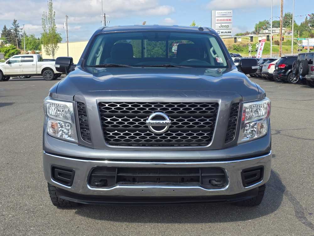 2019 Nissan Titan SV - Photo 8