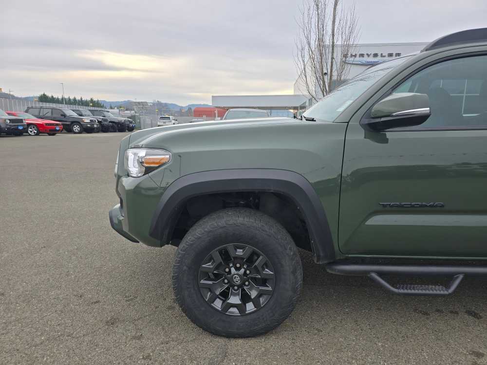 Thumbnail: 2021 Toyota Tacoma - 18