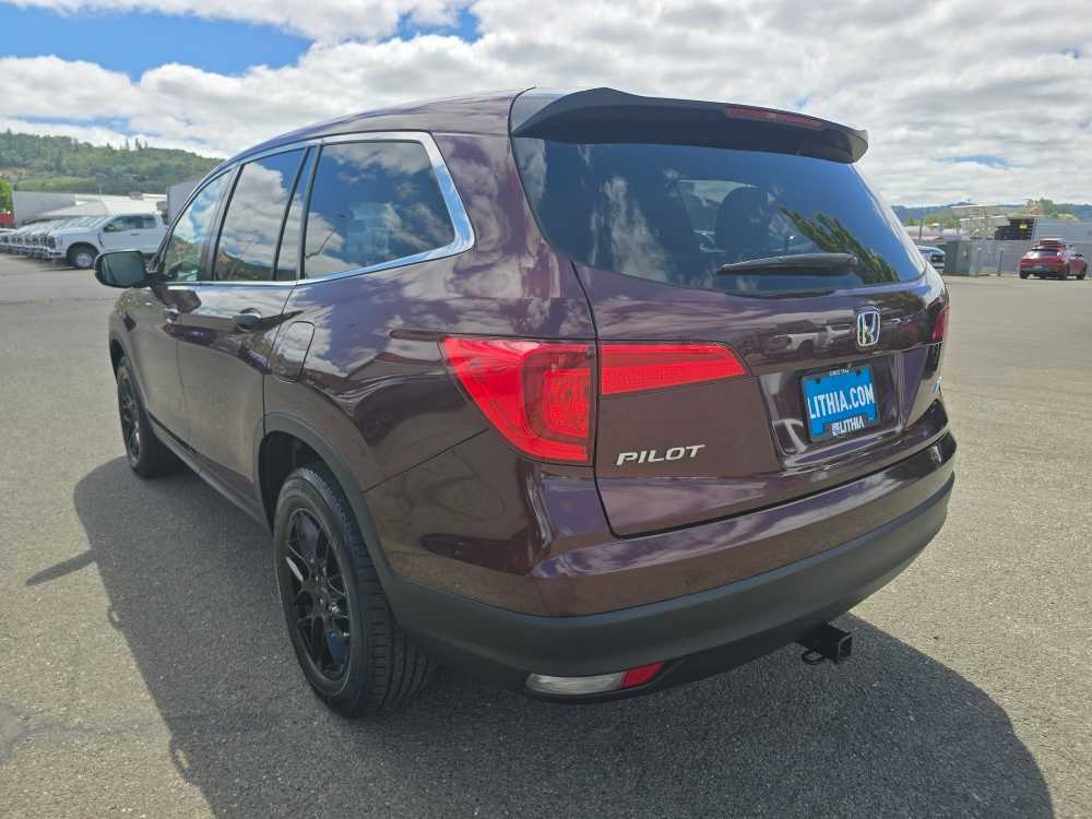 Thumbnail: 2016 Honda Pilot - 3