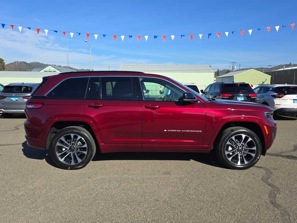 Thumbnail: 2025 Jeep Grand Cherokee - 6