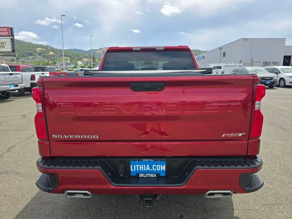Thumbnail: 2021 Chevrolet Silverado 1500 - 3