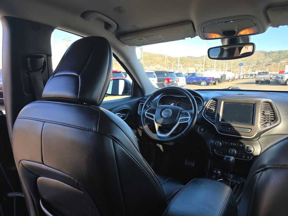 Thumbnail: 2020 Jeep Cherokee - 10