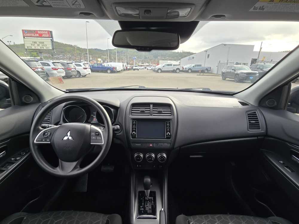 Thumbnail: 2024 Mitsubishi Outlander Sport - 15