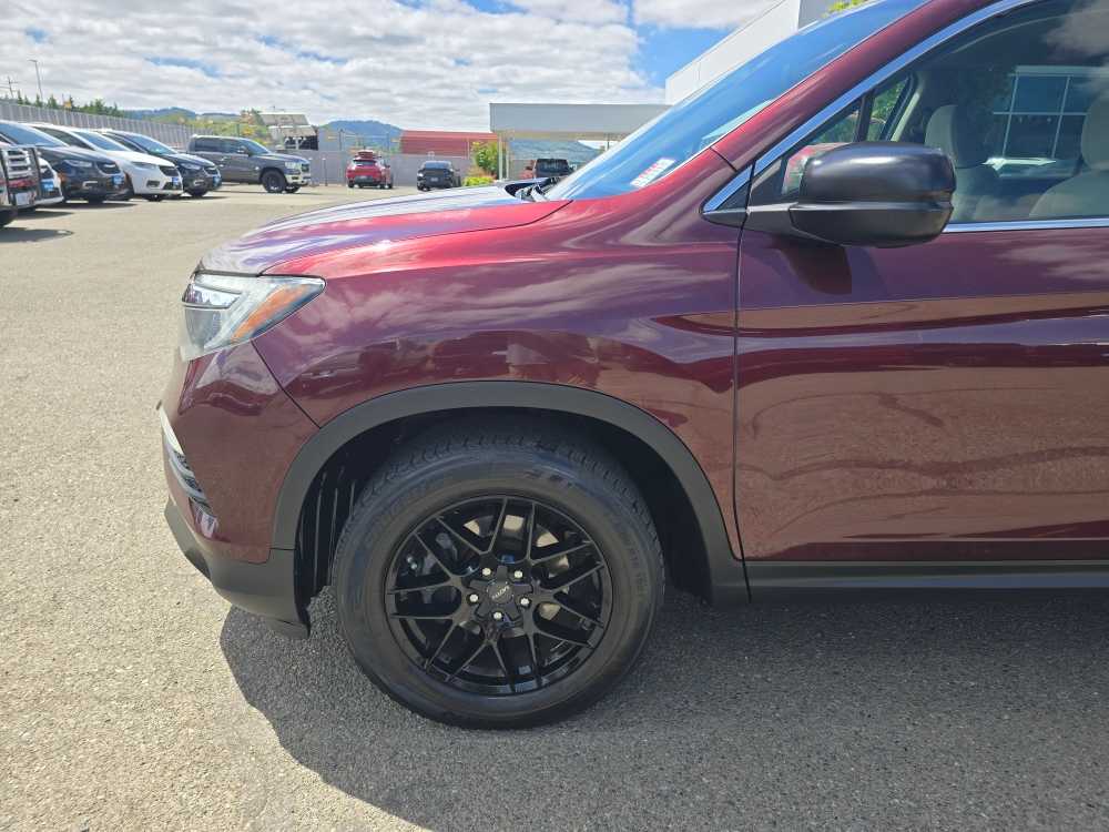 Thumbnail: 2016 Honda Pilot - 19