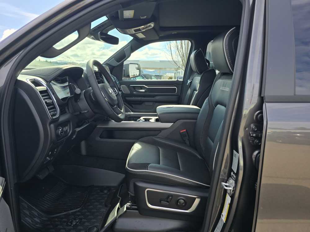 Thumbnail: 2026 RAM 1500 - 9