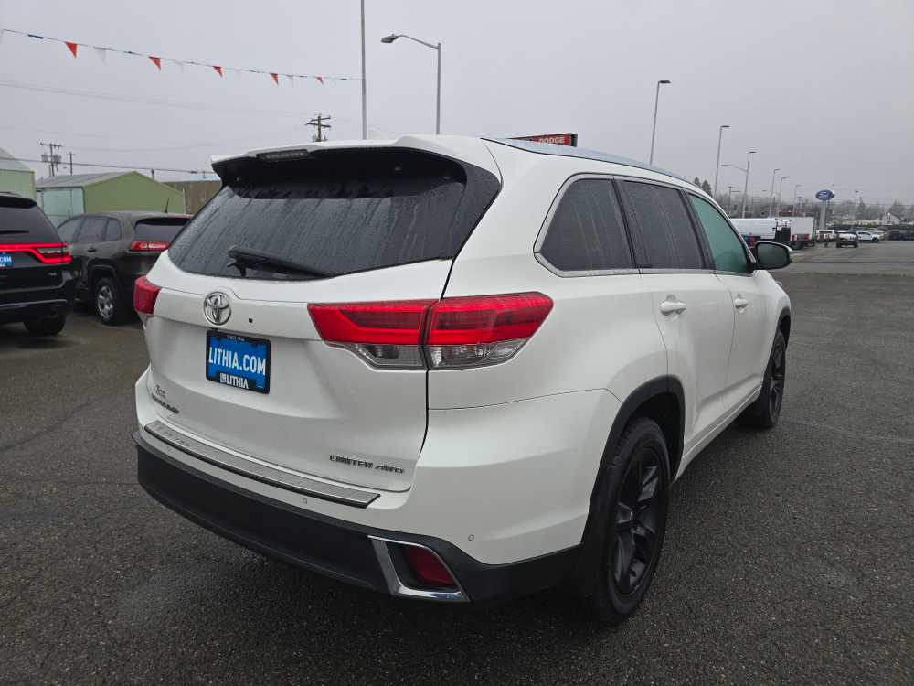 Thumbnail: 2018 Toyota Highlander - 5