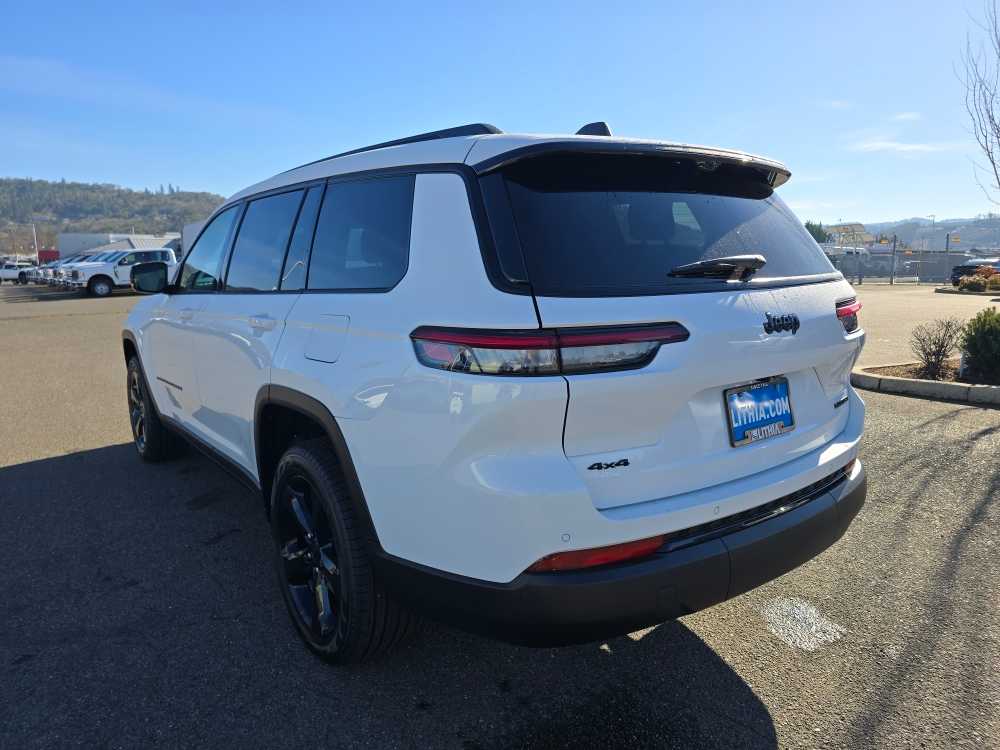 Thumbnail: 2025 Jeep Grand Cherokee L - 3