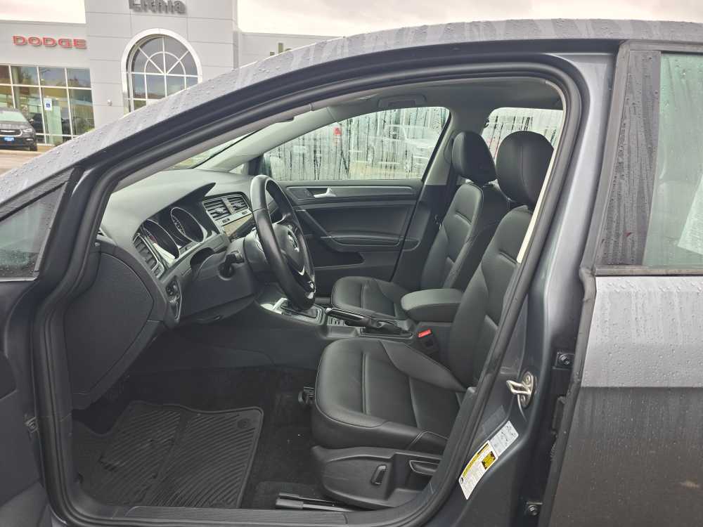 Thumbnail: 2018 Volkswagen Golf - 9