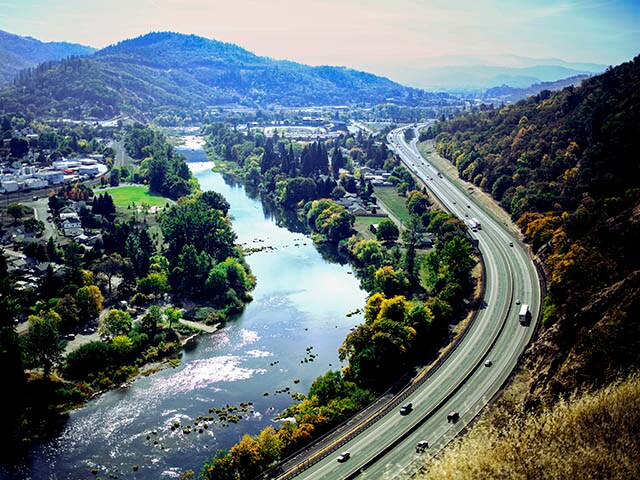 A view of the skyline of Roseburg, OR