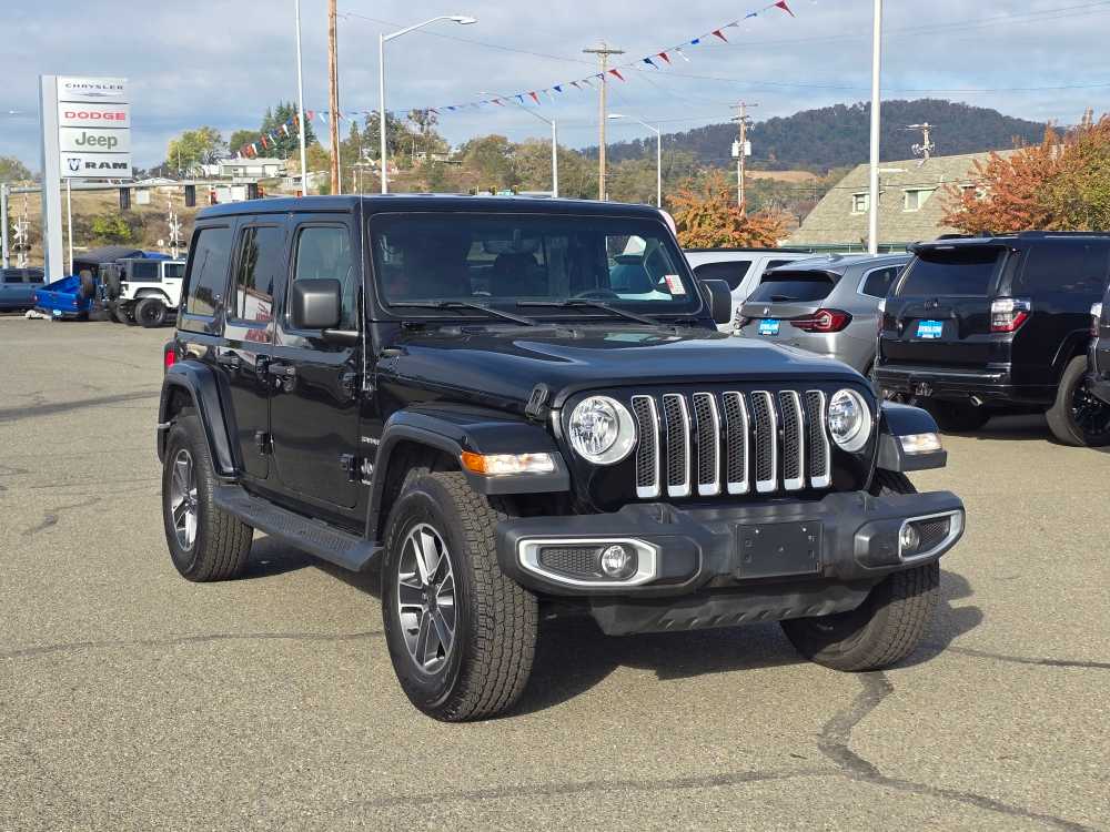 2023 Jeep Wrangler Sahara photo 4