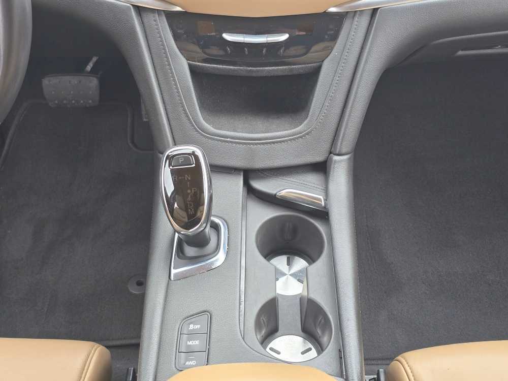 Thumbnail: 2017 Cadillac XT5 - 13