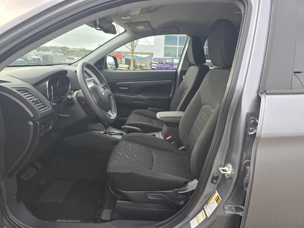 Thumbnail: 2024 Mitsubishi Outlander Sport - 9