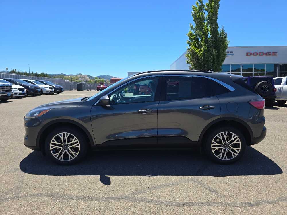 Used 2020 Ford Escape SEL with VIN 1FMCU9H67LUB10647 for sale in Roseburg, OR