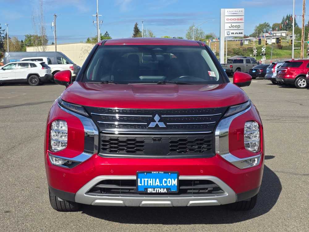 Thumbnail: 2024 Mitsubishi Outlander - 8