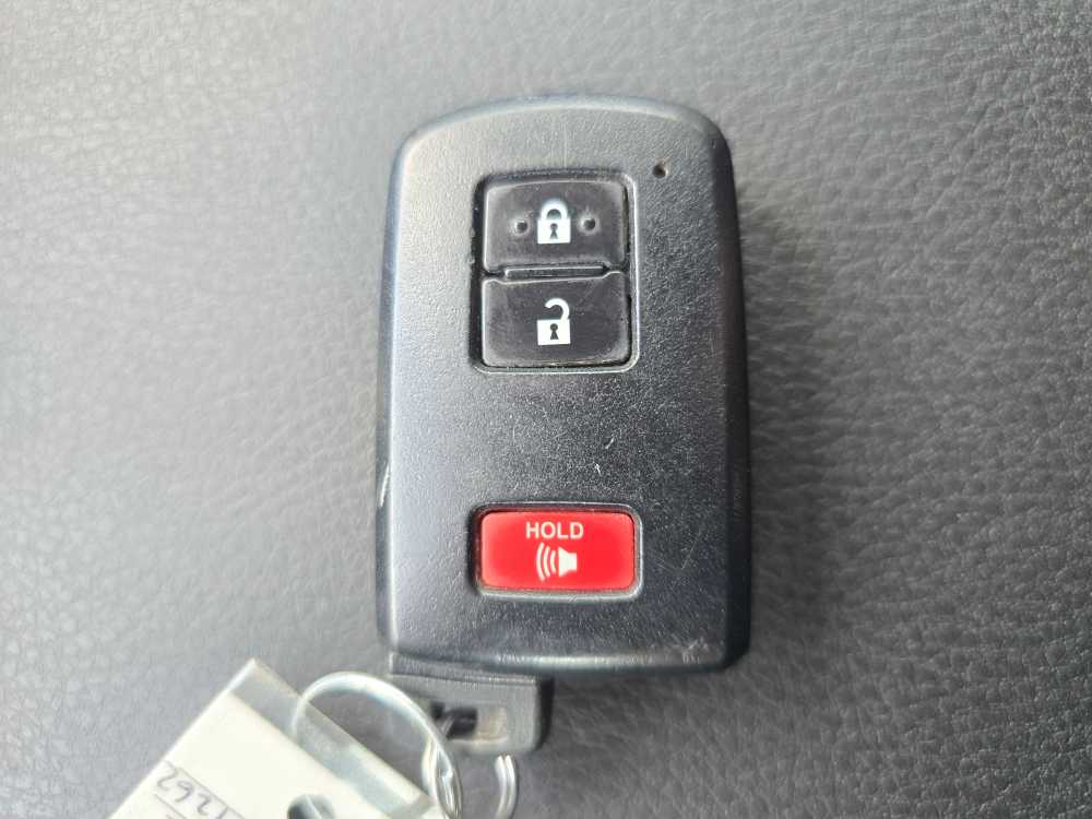 Thumbnail: 2021 Toyota Tacoma - 22