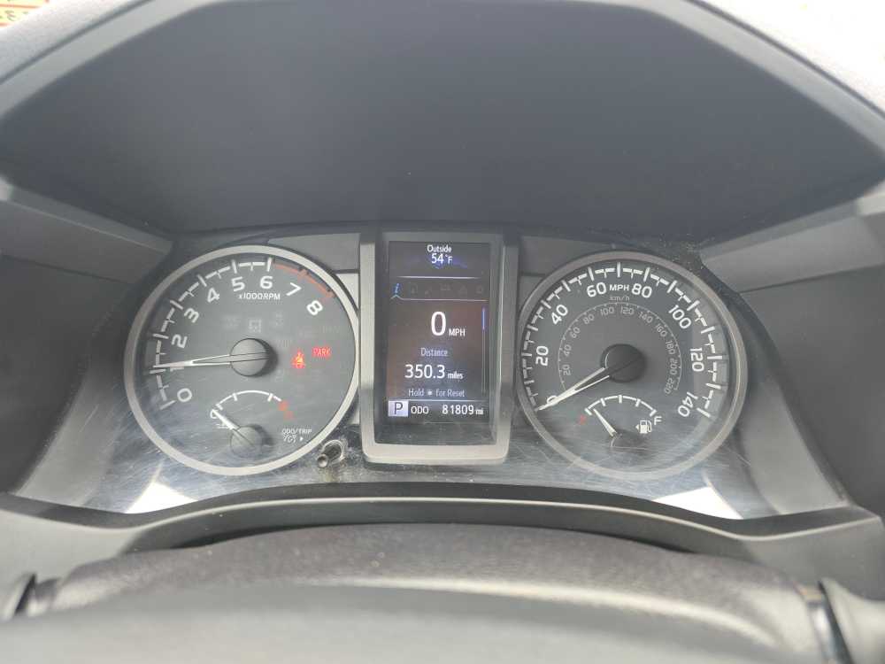 Thumbnail: 2016 Toyota Tacoma - 21