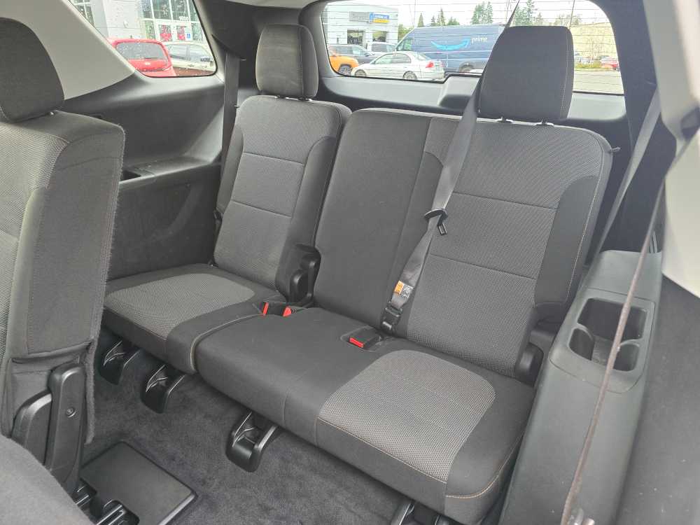 Thumbnail: 2021 Chevrolet Traverse - 17