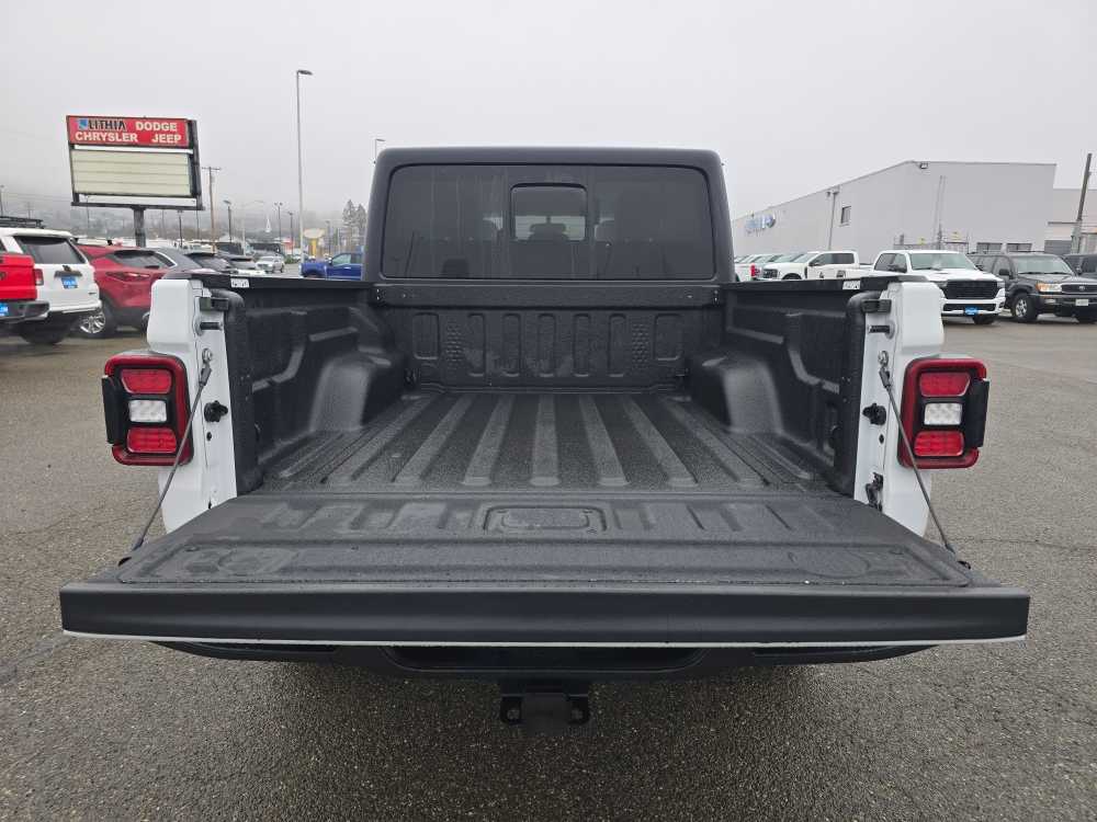 Thumbnail: 2022 Jeep Gladiator - 19