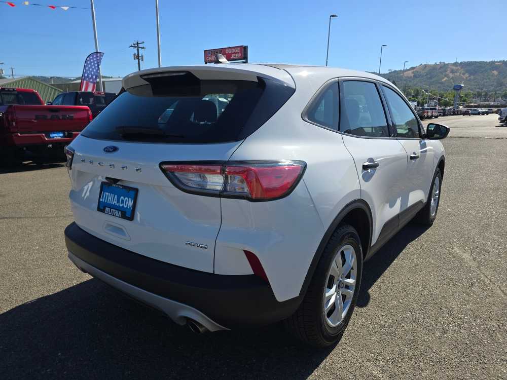 Thumbnail: 2022 Ford Escape - 4