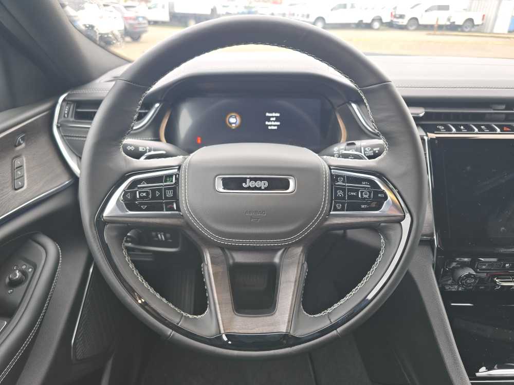 Thumbnail: 2025 Jeep Grand Cherokee - 11