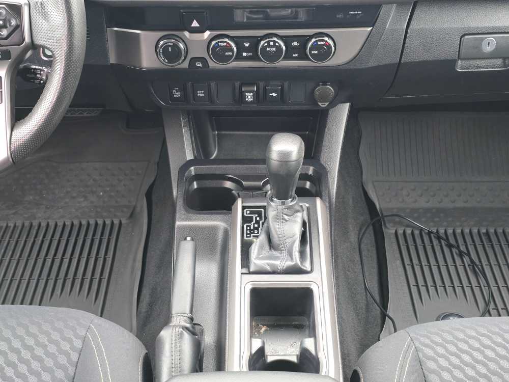 Thumbnail: 2021 Toyota Tacoma - 13