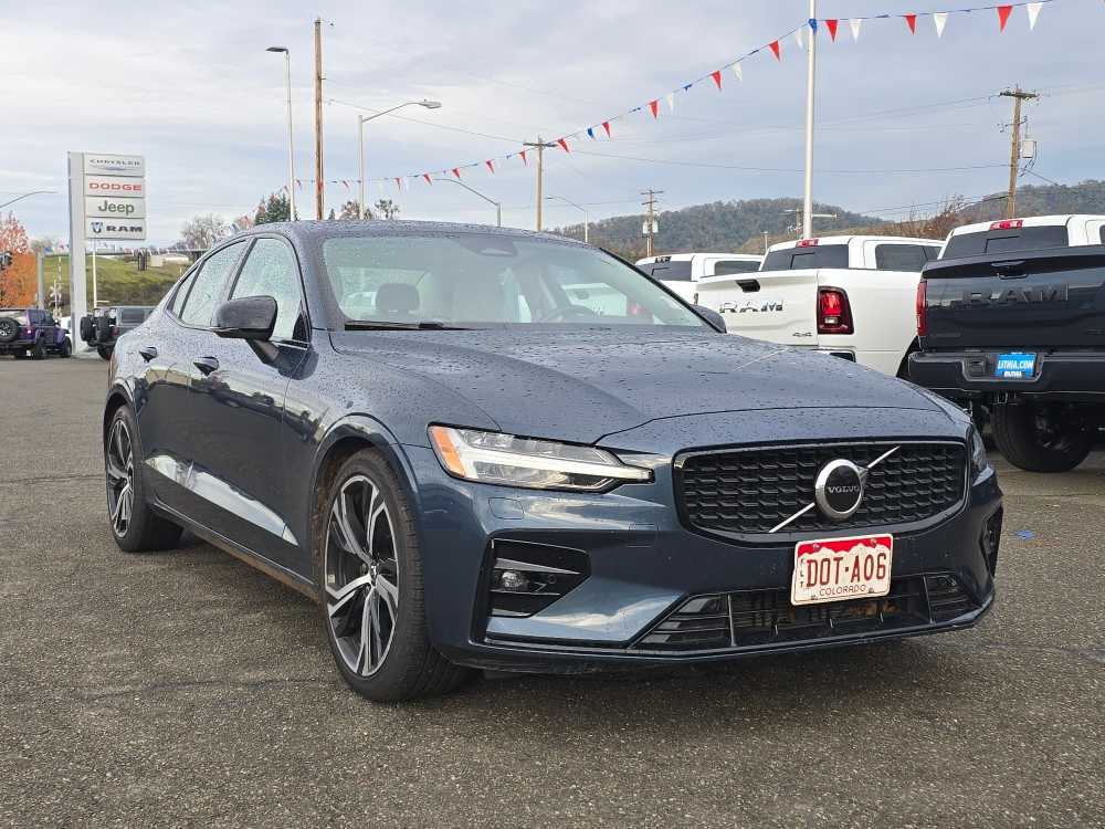 2024 Volvo S60 B5 Core photo 4