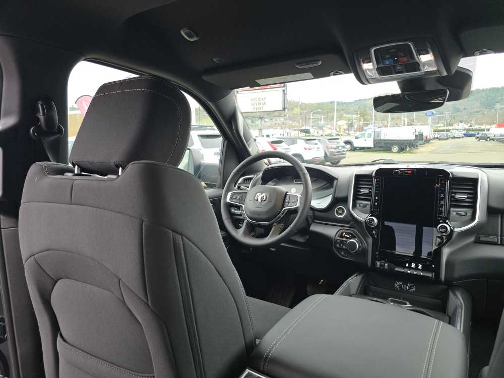 Thumbnail: 2026 RAM 1500 - 10